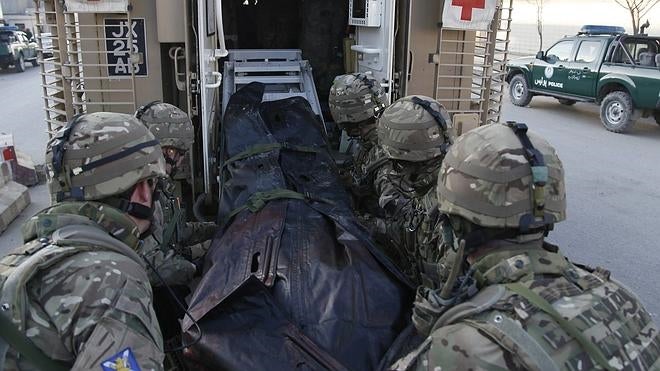 Muere un segundo policía español en el asalto de la Embajada en Kabul