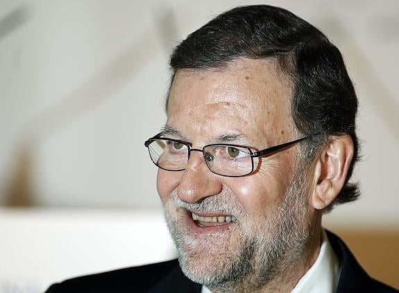 Rajoy rechaza «cambiar su forma de hacer campaña» tras la agresión