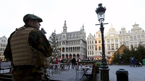 Bélgica detiene a una décima persona por los atentados de París