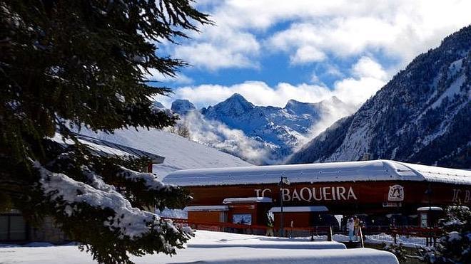 Una fiesta sobre la nieve de Baqueira