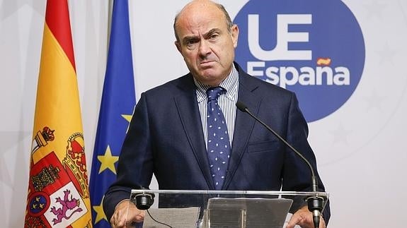 Bruselas reclama a España más consolidación fiscal para reducir la deuda