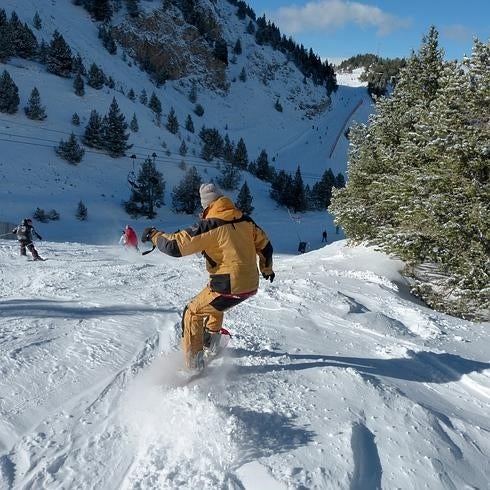 La nieve no cesa en Masella