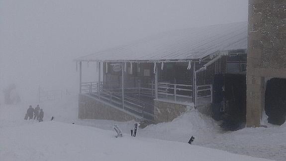 La nieve da esperanzas a Béjar