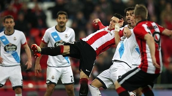 Aduriz deprime al Deportivo con una inapelable goleada