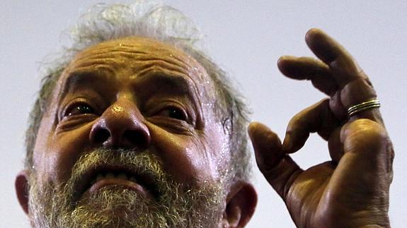 Lula da Silva afirma que optará a la Presidencia en 2018 en su declaración ante la Policía