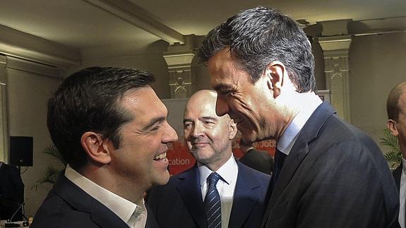 Sánchez pide a Tsipras que interceda ante Iglesias para que facilite su investidura