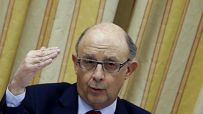 Montoro rebaja el déficit al 5% al descontar 1.600 millones