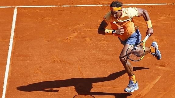 Nadal se mete en semifinales por la vía rápida