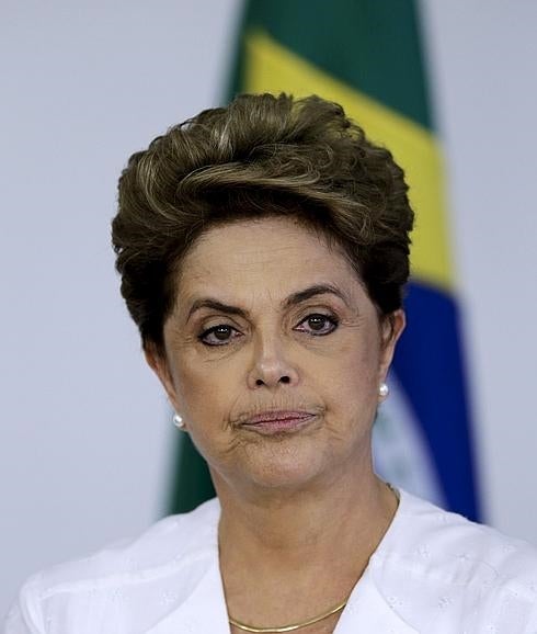 Rousseff: «Quieren condenar a una inocente y salvan a corruptos»