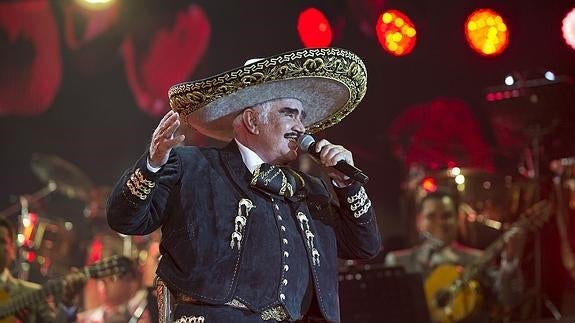 Vicente Fernández se despide de la música en el Estadio Azteca