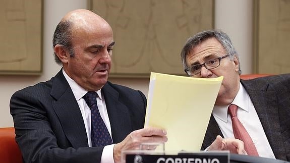 El Gobierno eleva al 3,6% el objetivo de déficit para 2016 tras el desfase de 2015