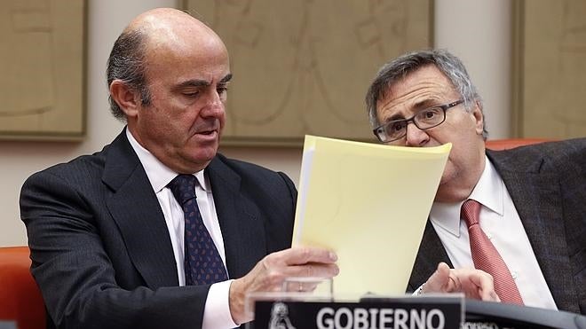 El Gobierno eleva al 3,6% el objetivo de déficit para 2016 tras el desfase de 2015