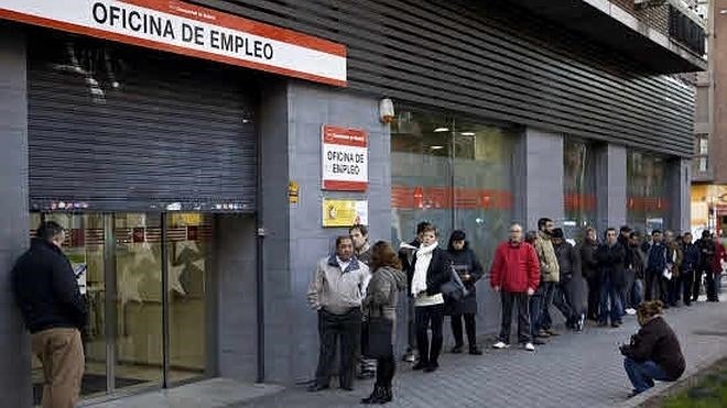 El paro subió en 11.900 personas en el peor primer trimestre desde 2013