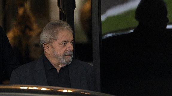 La Fiscalía de Brasil pide investigar a Lula y a tres ministros de Rousseff por corrupción