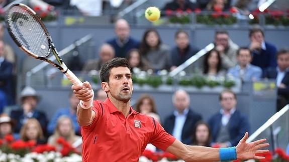 Djokovic destrona a Murray en Madrid