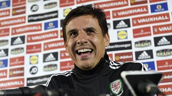 Chris Coleman renueva su contrato con Gales hasta 2018