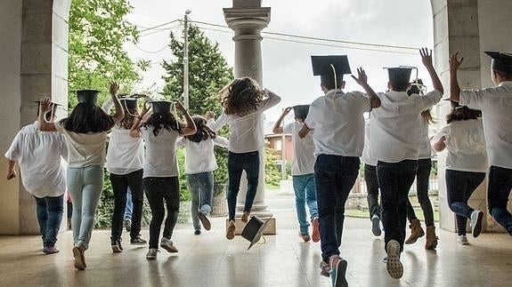 Cantabria aprueba el nuevo calendario escolar con vacaciones cada dos meses