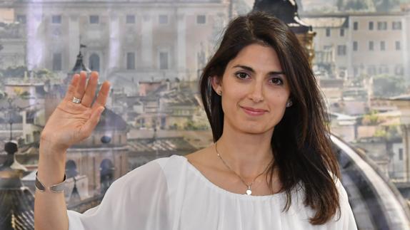 La antisistema Virginia Raggi gana la Alcaldía de Roma