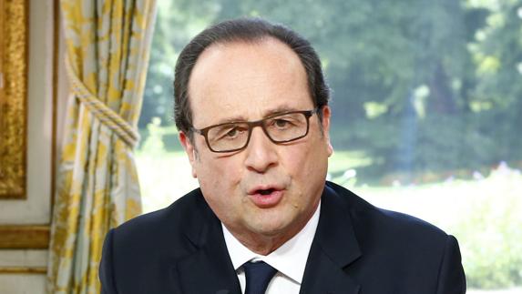 Hollande se defiende de las críticas por el sueldo de su peluquero