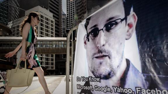 Edward Snowden pide disculpas a Obama