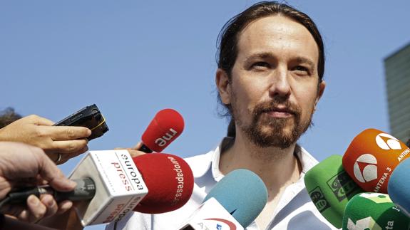 Iglesias plantea un acuerdo PSOE-Podemos al que luego se sumen otros partidos