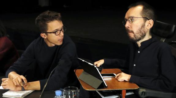 Echenique ve «tensión sexual» a lo 'Expediente X' entre Iglesias y Errejón