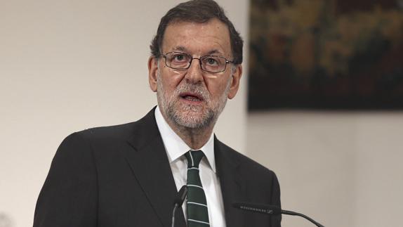 Rajoy traslada a González su «solidaridad plena» tras el boicot en la universidad