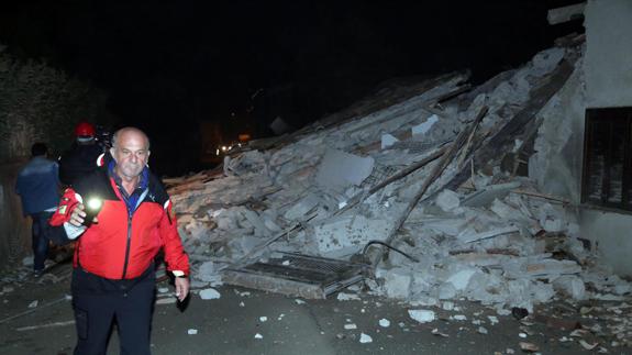 Tres terremotos sacuden el centro de Italia y reviven el miedo de la población