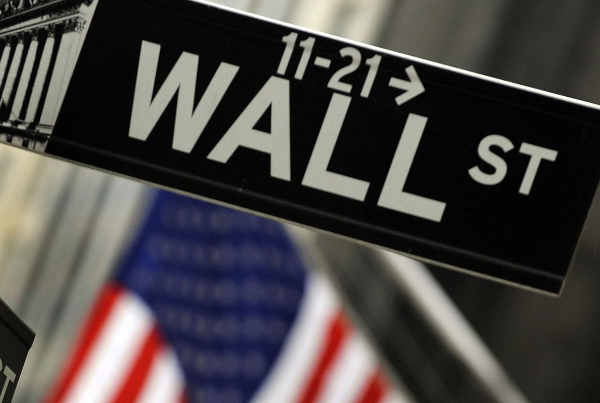 Wall Street sorprende y recibe a Trump con una ligera subida