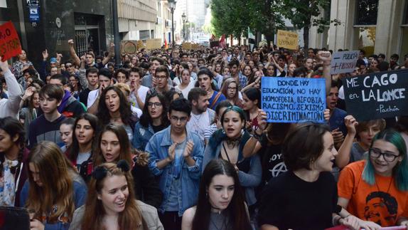 El Congreso aprueba la eliminación total de las reválidas