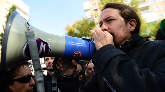 Iglesias y Garzón exigen a Gas Natural que no permita muertes por cortes de luz