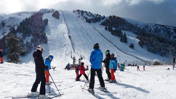 Masella vuelve a teñirse de blanco