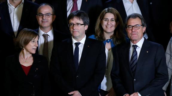 Puigdemont funda el Pacto por el Referéndum para lograr una consulta «acordada»