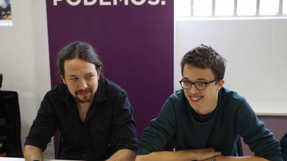 Afines a Iglesias lanzan una campaña para acusar a Errejón de dividir Podemos