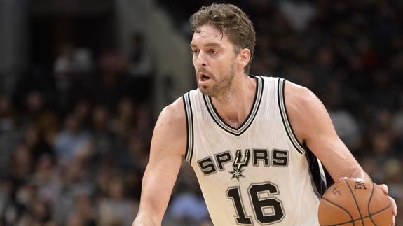 Pau Gasol logra su sexto doble-doble