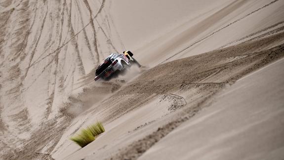 Sainz abandona el Dakar