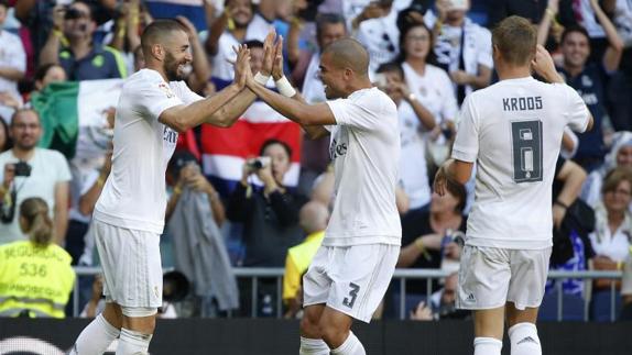 Pepe, un año más en el Madrid, según A Bola