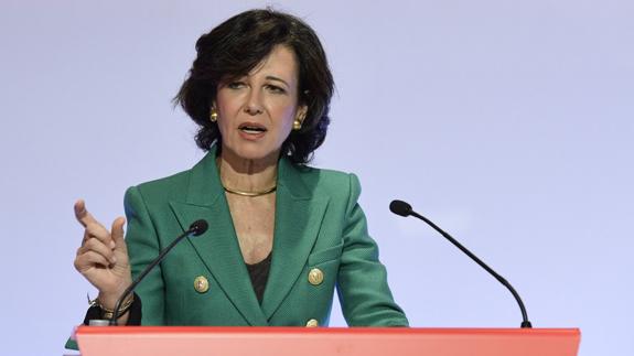 Ana Botín defiende la «transparencia» del sistema hipotecario a pesar del conflicto de las cláusulas suelo