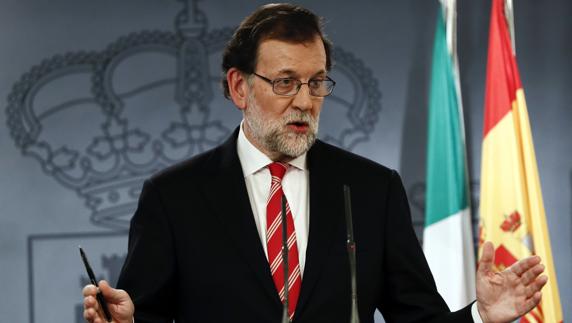 Rajoy: «Vamos a intentar con el PNV y, si no, llegar a un entendimiento con el PSOE»