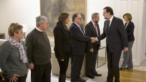 Rajoy se compromete a dar «satisfacción moral y jurídica» a las familias del Yak-42