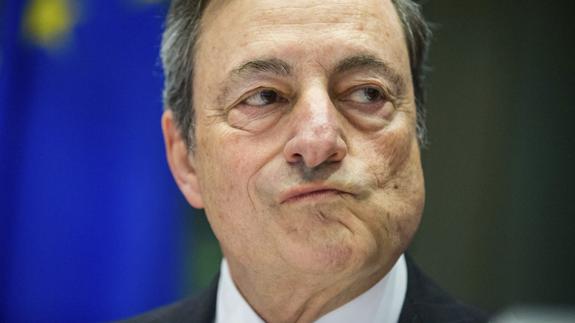 Draghi garantiza que el BCE no manipula el euro, frente a las acusaciones de EE UU