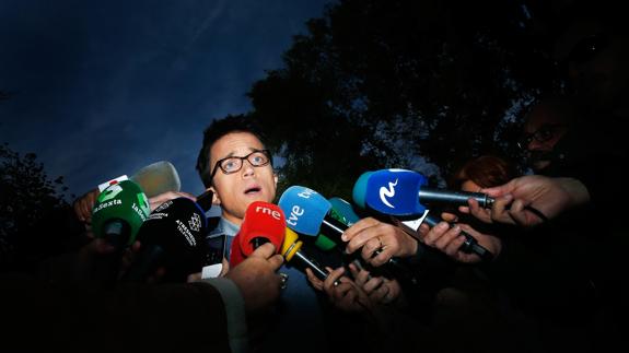 Errejón opina que es peligroso «llevar todo al borde del precipicio»