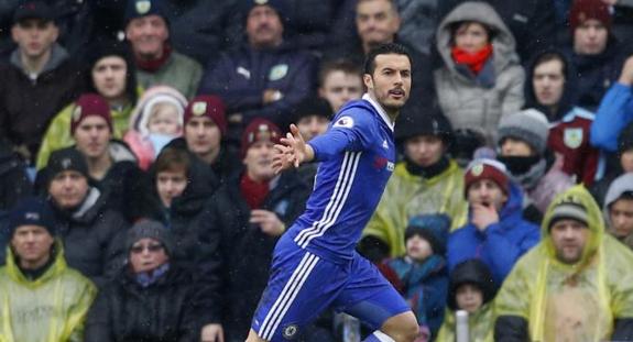 El Chelsea empata con el Burnley con gol de Pedro