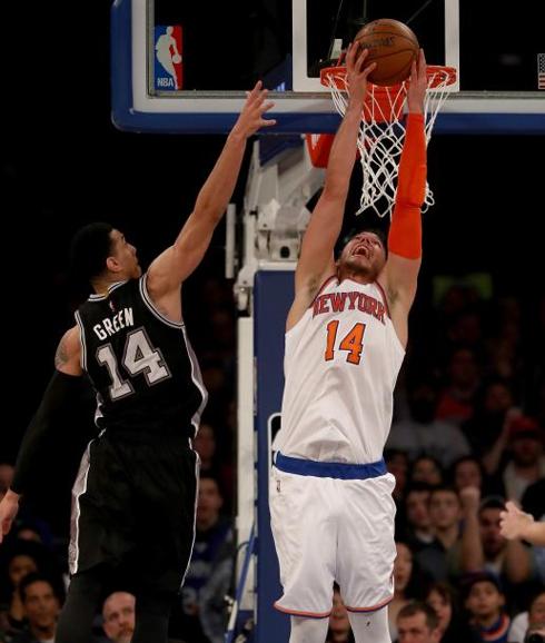 Willy Hernangómez brilla como titular ante los Spurs