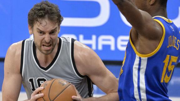 Los Spurs de Gasol arrasan ante los Warriors