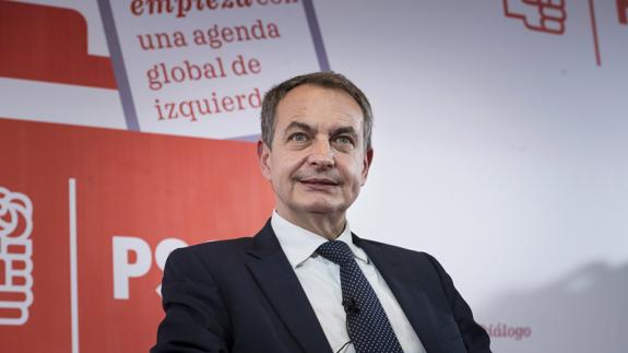 Zapatero: «Susana Díaz tiene todas las condiciones para liderar el PSOE»