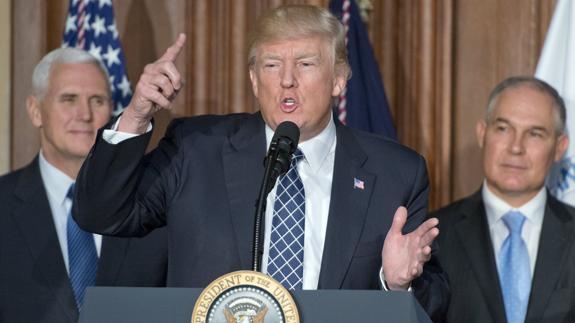 Trump dice que todavía «no está muerto» su objetivo de sustituir el 'Obamacare'