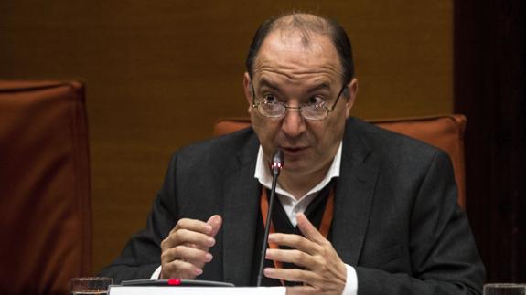 La Cámara catalana reprueba por primera vez al director de TV3