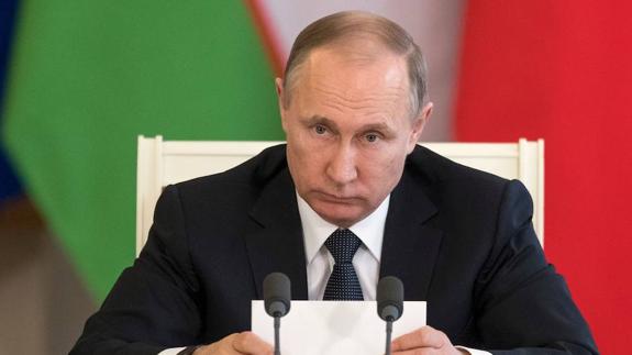 Putin califica de «agresión» el ataque americano a la base aérea de Homs