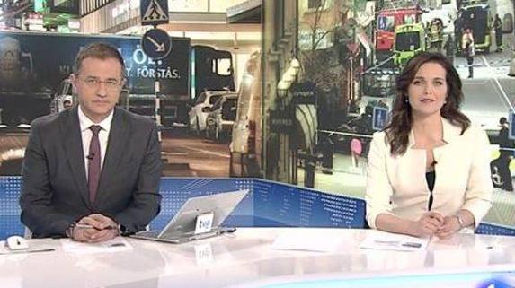 TVE relega la noticia del desarme al minuto 15 del Telediario